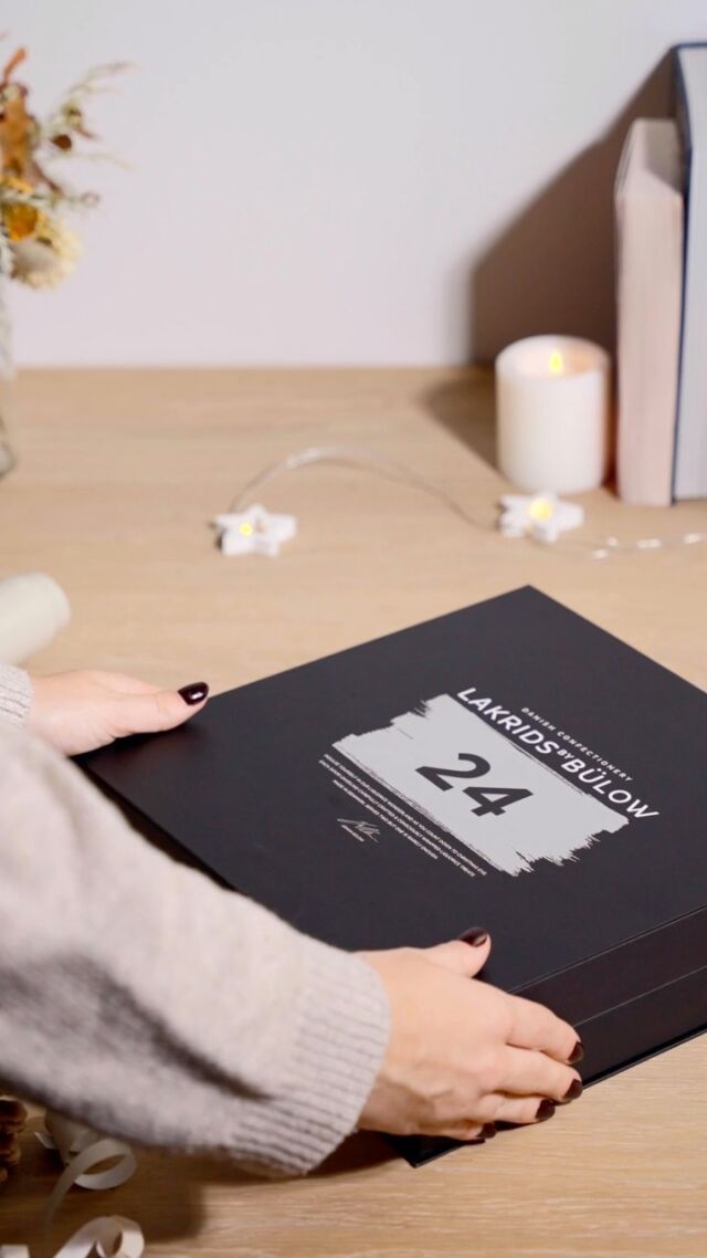 In gut 2 Wochen öffnen wir das 1. Türchen 🖤
.
Seid ihr schon startklar…wie sieht euer Lieblingsadventskalender aus?
.
#adventskalender #christmascalendar #lakridsbyjohanbülow #lakritz #bremen #onlineshop #conceptstore #baldbaldbald